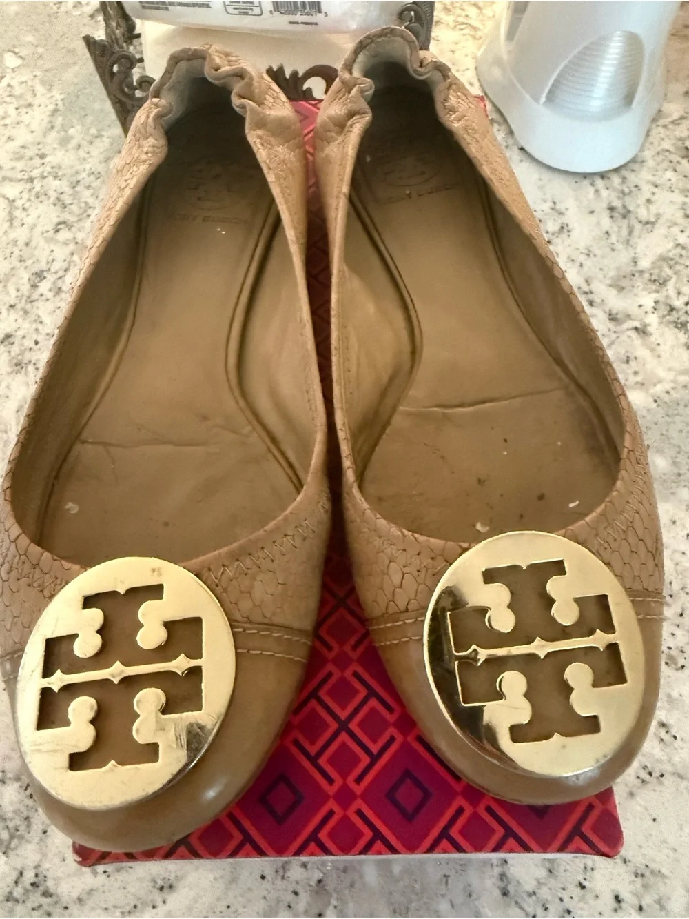 Tory Burch Reva Ballet Flat in Tan with Gold Logo used SZ 9